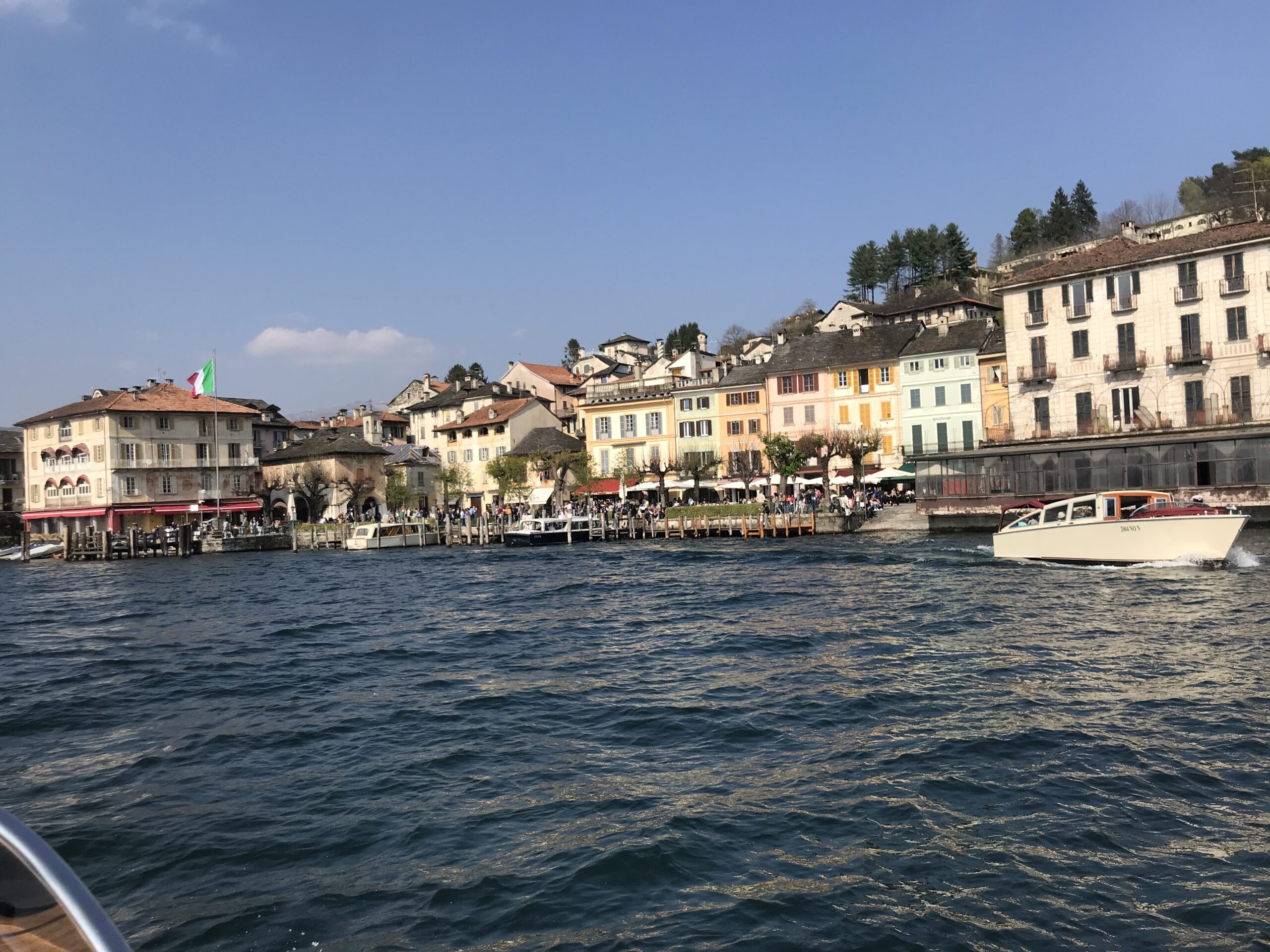 L’angolo turistico Uscita primaverile 2025  Domenica 6 aprile lago D’orta